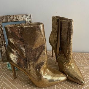 Sam Edelman gold zip up ankle boot. New!